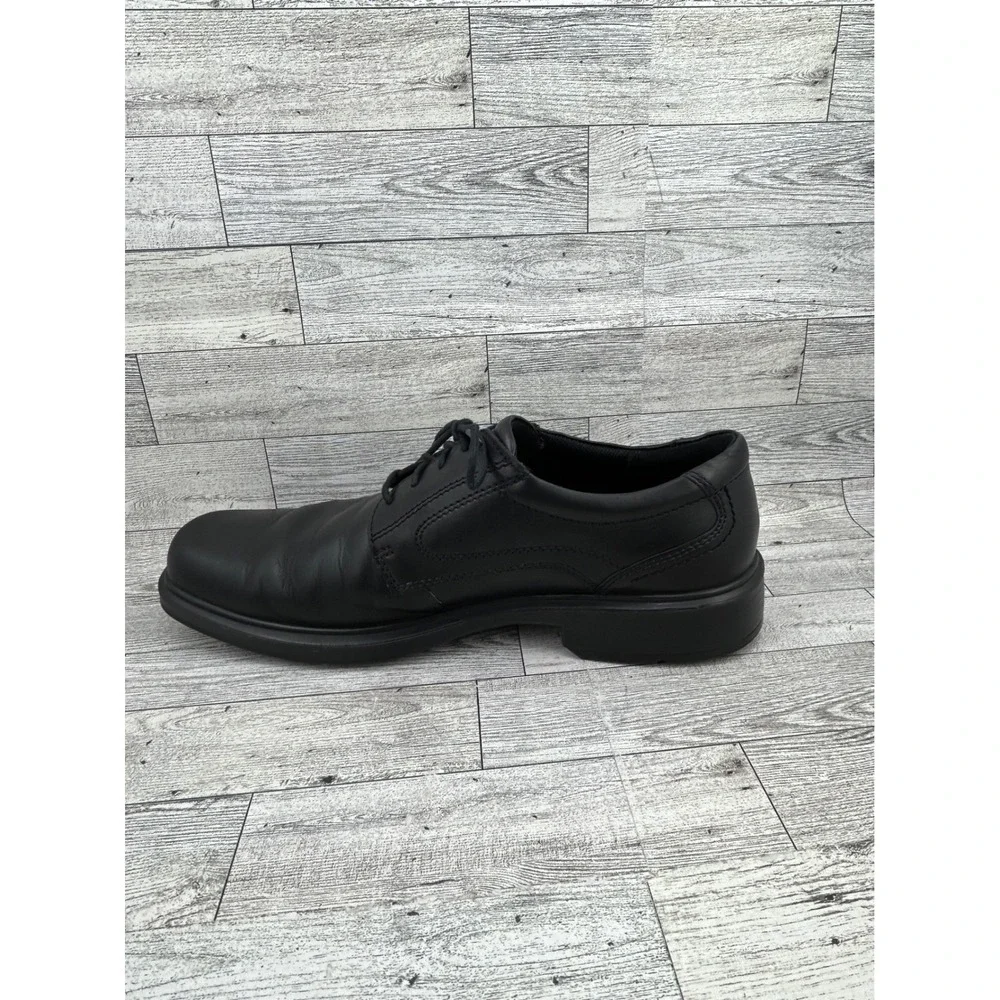 Ecco step into